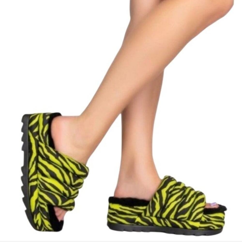 Ugg Zebra Print Padded Slides Platform Sandals Slip On Slippers Fluffy Size 7